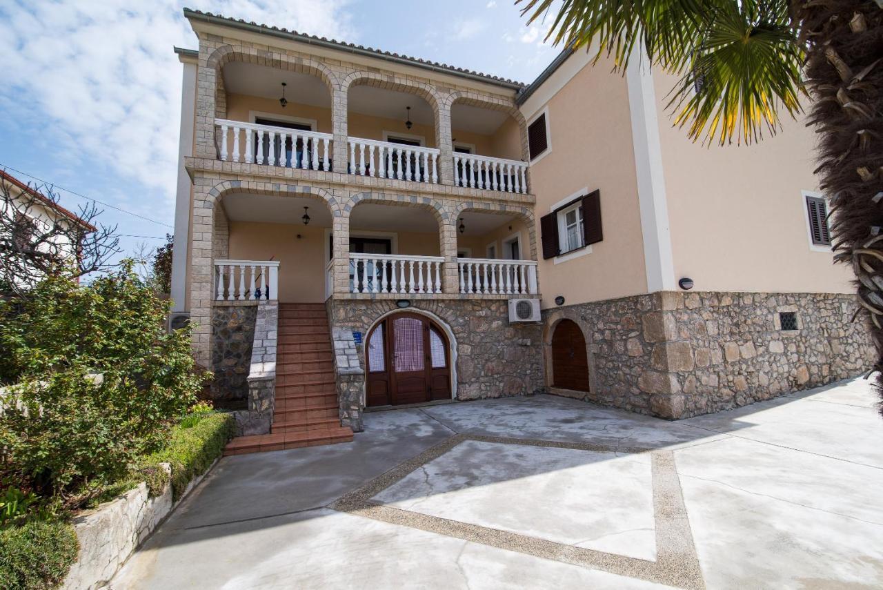 Apartment Samanic Малинска Экстерьер фото
