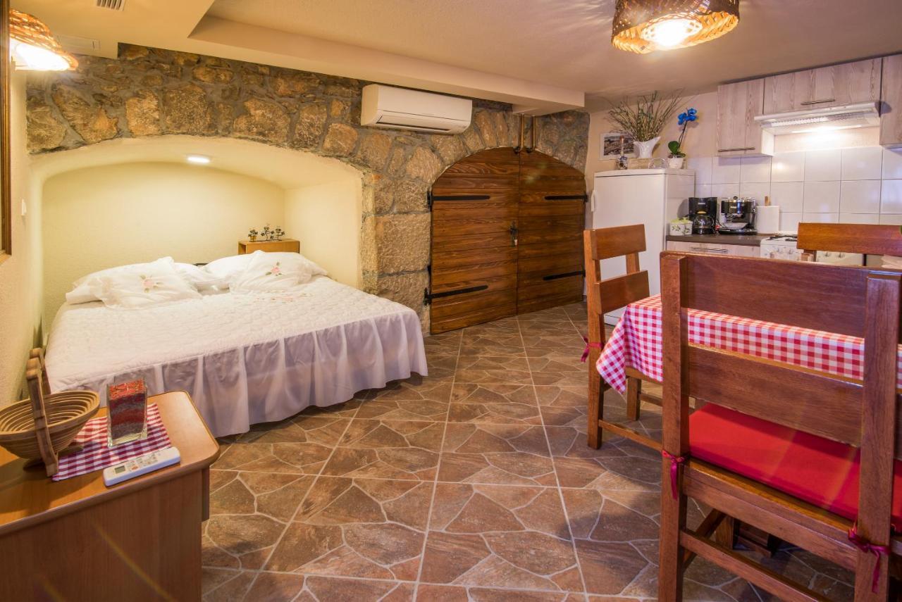 Apartment Samanic Малинска Экстерьер фото